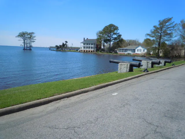 Roanoke River Lighthouse